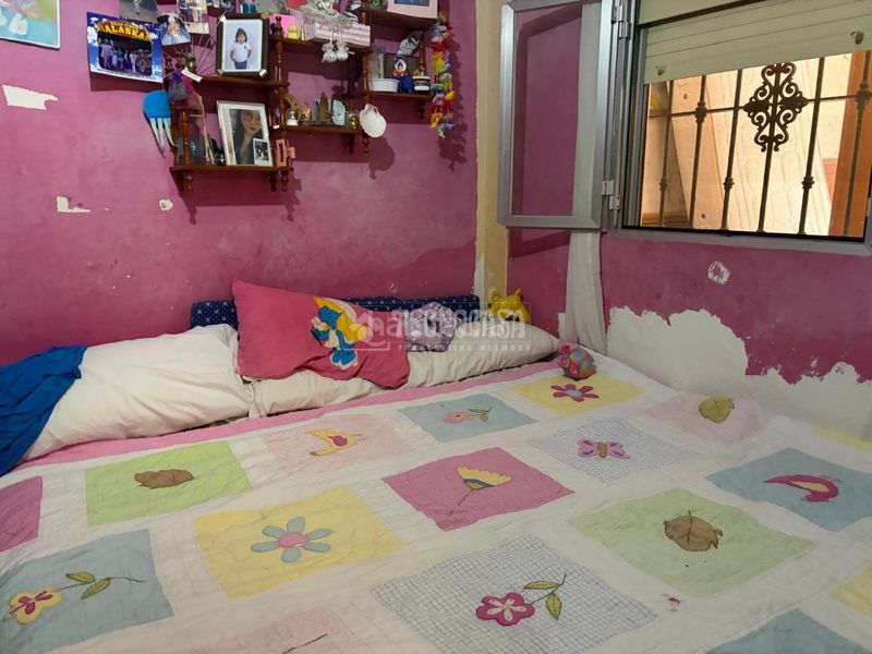 Foto 4320a367-b608-4c7e-b404-27eed5325bea. Casa aparellada a Amate Sevilla