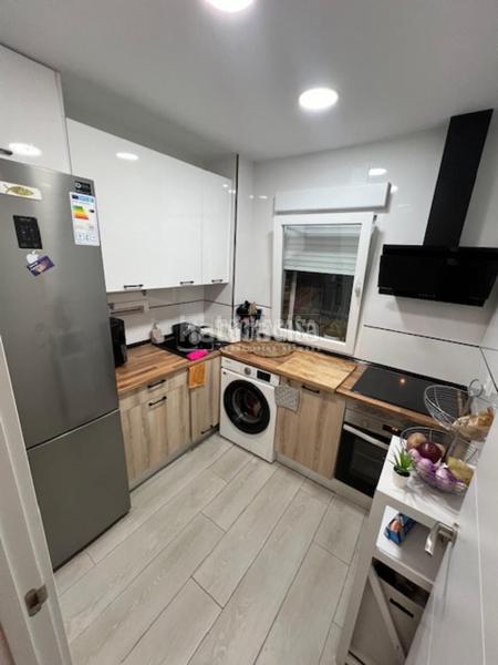 Foto 3e2b5a69-9f7e-42fb-ad48-cd9319a5c6aa. Piso  en venta en Zarzaquemada Leganés