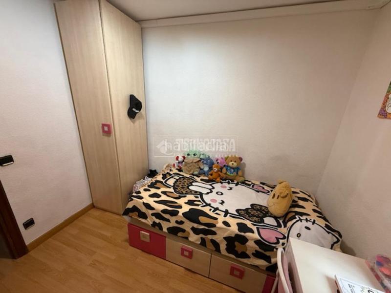 Foto acc67384-3df9-4f15-a5f4-f62619d6a31d. Piso  en venta en Zarzaquemada Leganés