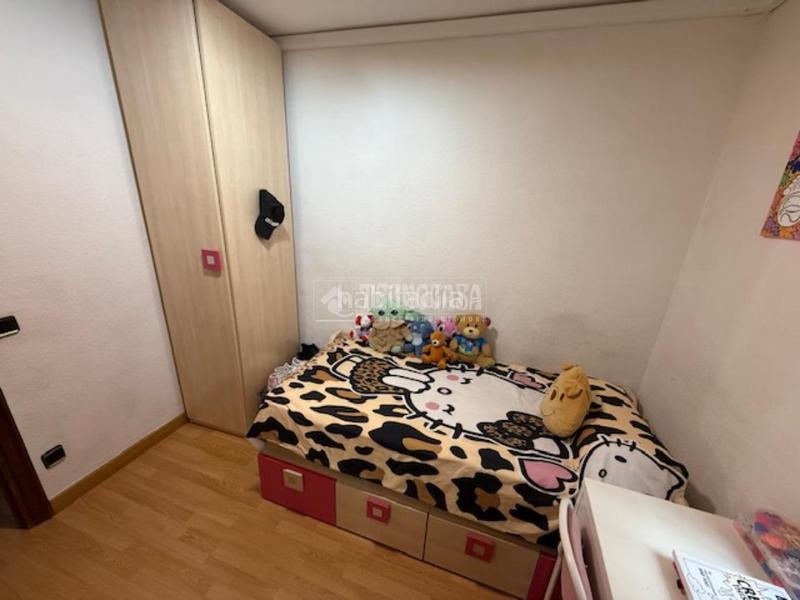 Foto afbc3623-1f3a-48ca-921b-f9ef2d93651e. Piso  en venta en Zarzaquemada Leganés