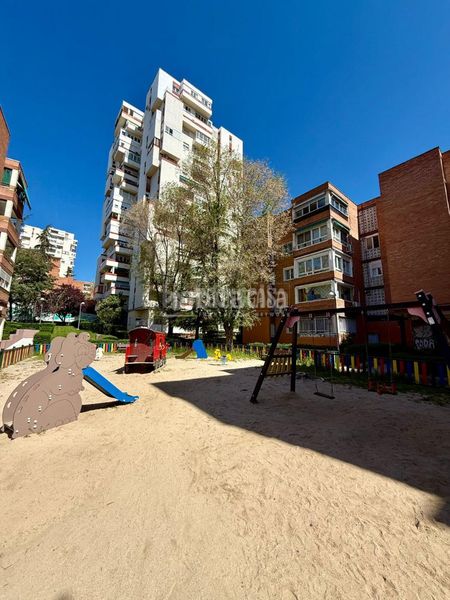 Foto 0531760a-e363-41f2-ab03-3db14c5dc6c6. Pis amb calefacció a Canillas Madrid