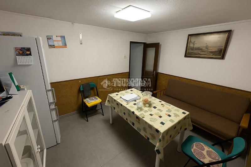 Foto 37609a3d-2a9c-458a-9619-4a5a55e3fc7d. Casa pareada casa en venta en Entrevías Madrid