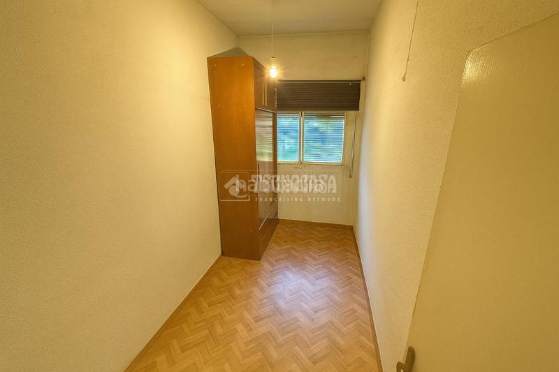 Foto 8bbbedbb-cdb4-4e87-899c-57f3a9443cc7. Casa pareada casa en venta en Entrevías Madrid