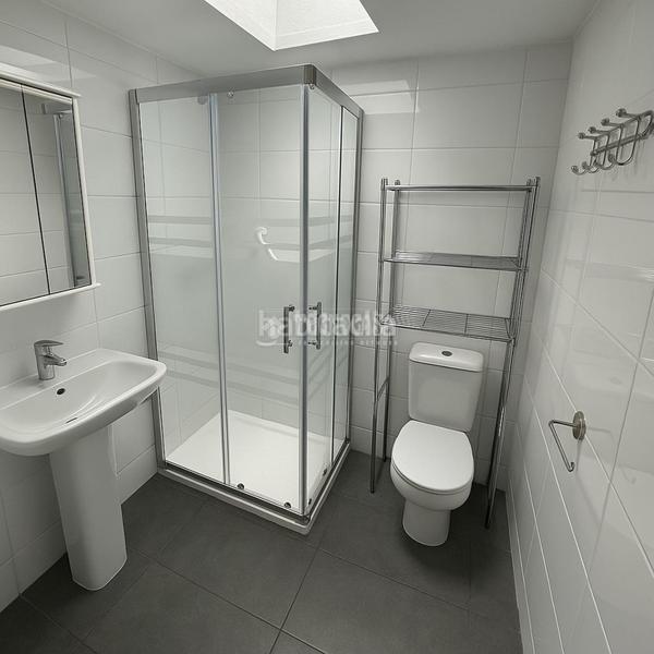 Foto a87632e6-daa1-4340-a6da-804b4a8941c3. Casa pareada casa en venta en Entrevías Madrid