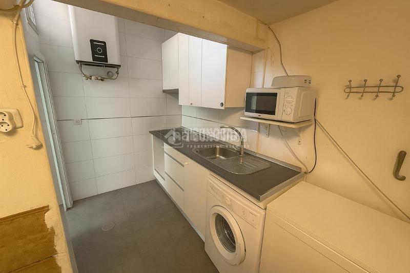 Foto dae828e7-740d-4952-bbea-bb1304bd676f. Casa pareada casa en venta en Entrevías Madrid