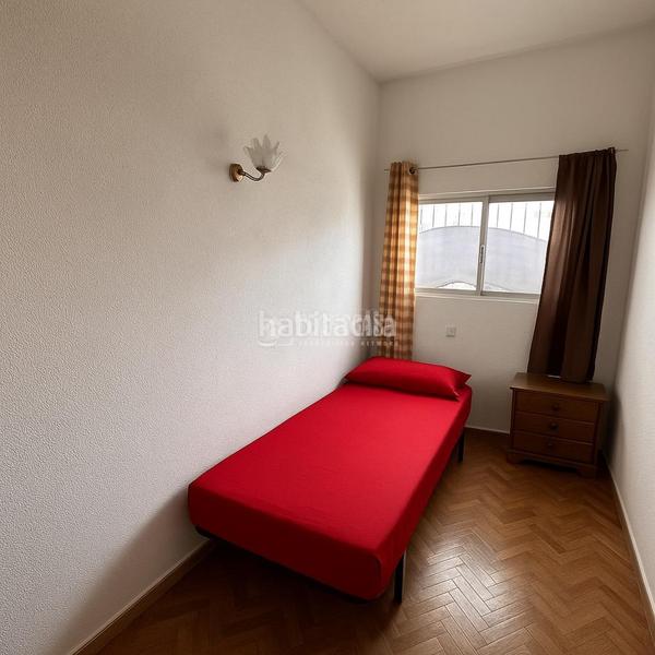 Foto f8aa83b8-34ec-4a22-aa2a-317b230e77b6. Casa pareada casa en venta en Entrevías Madrid