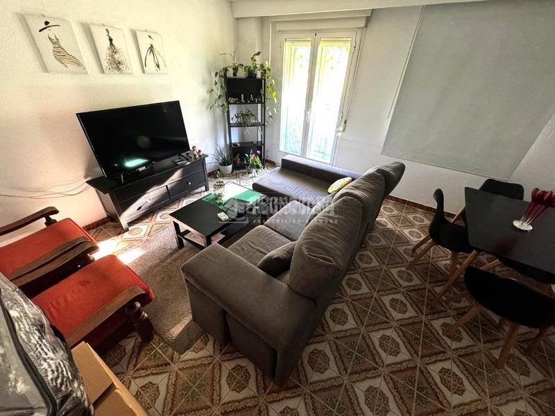 Foto 4a41cbe6-5559-4dd5-bf91-667e1c126bef. Pis a Entrevías Madrid