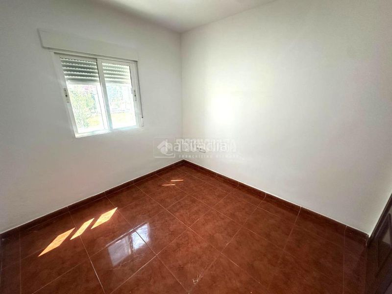 Foto f7afb560-5fa4-4197-9858-964ef1bef7c7. Pis a Entrevías Madrid