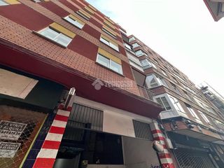 Aparcament cotxe a Vadillos