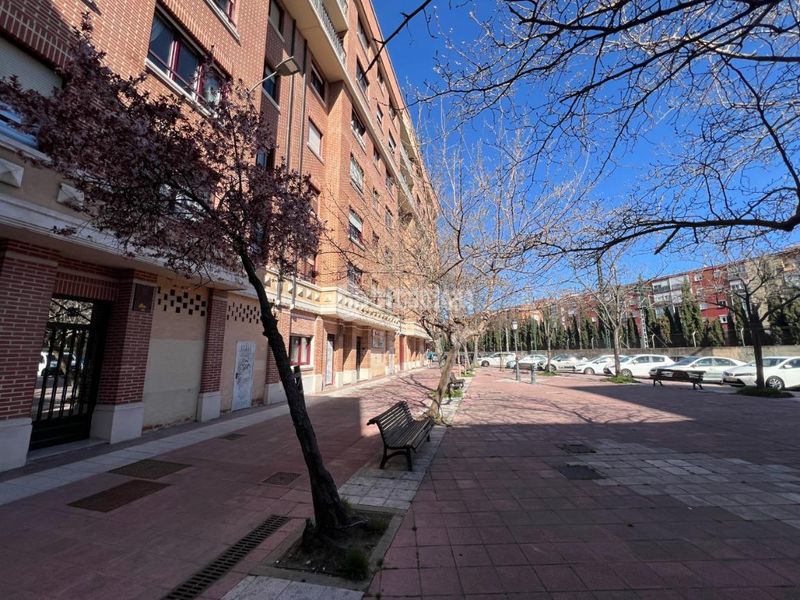 Foto 9c6d99b3-4506-4455-b645-e9403116ab5b. Aparcament cotxe a Vadillos Valladolid