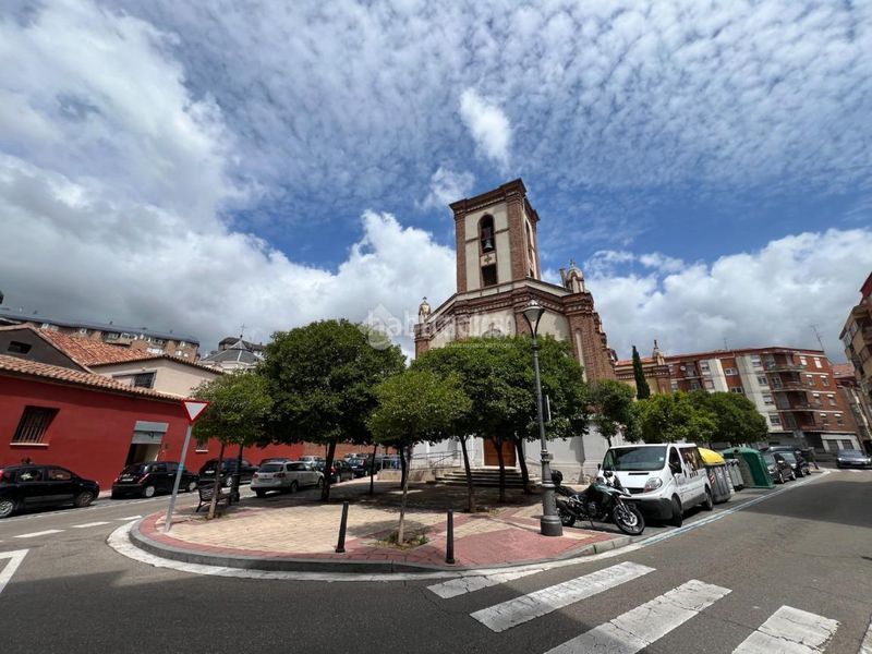 Foto cce65ac9-b904-4991-89eb-141d3577e287. Aparcament cotxe a Vadillos Valladolid