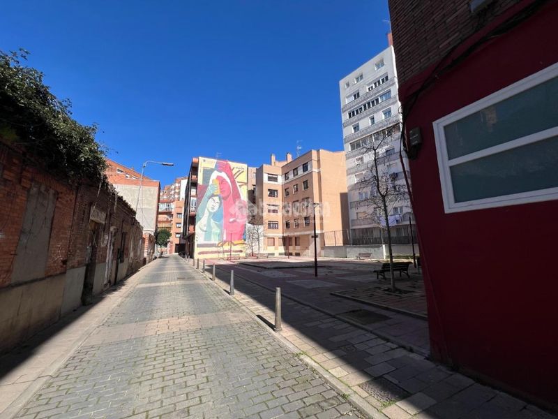 Foto e5b77350-25ee-4b5d-8826-a27c422414f7. Aparcament cotxe a Vadillos Valladolid