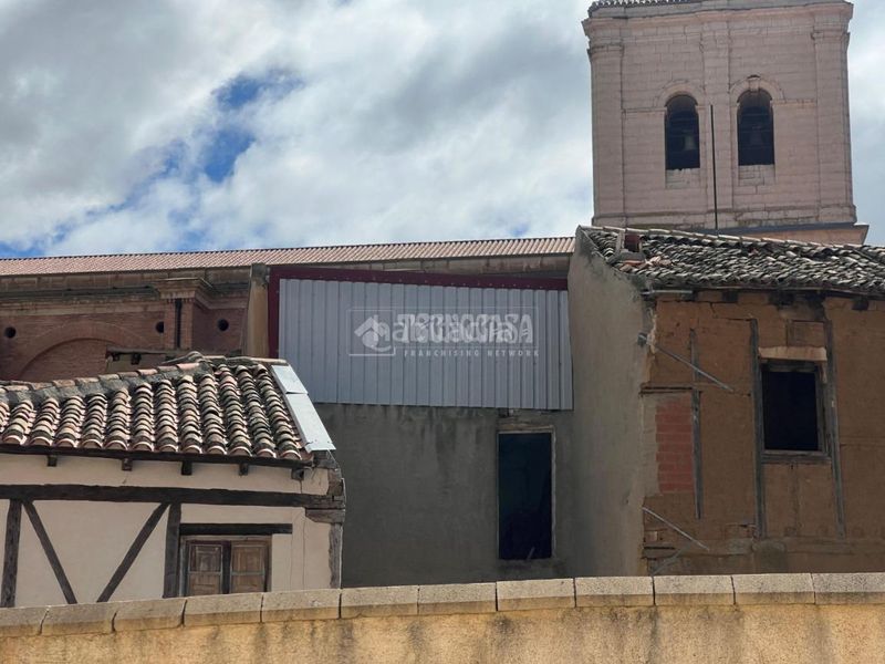 Foto 8b7821a7-f52f-4bf9-95e3-464b31c9e908. Doppelhaus in Medina de Rioseco