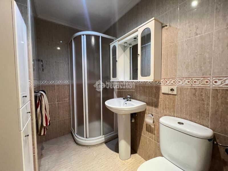 Foto b8774e84-de89-4240-9387-2468ddfec2b4. Pis amb calefacció aparcament a Vadillos Valladolid