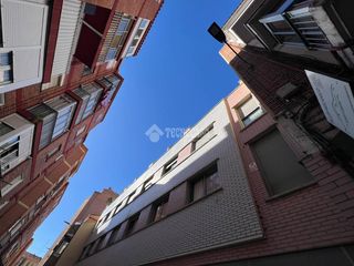 Aparcament cotxe a Vadillos