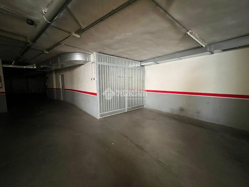 Foto aca63cbf-a473-4ff6-ac63-59d20c150a87. Parking coche boxplaza de garaje en venta en Vadillos Valladolid