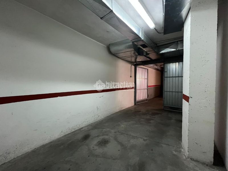 Foto dbbde68f-bdba-4d6e-8412-e24808fabe80. Parking coche boxplaza de garaje en venta en Vadillos Valladolid