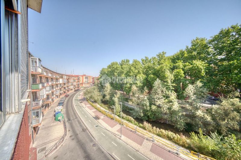 Foto a431a68d-6305-42fc-9f1c-867bfb7b0cb9. Pis amb calefacció a Vadillos Valladolid