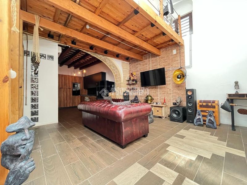 Foto 24e2ed86-4636-4845-9697-2c0a412f9667. Casa aparellada a Centro Jerez de la Frontera