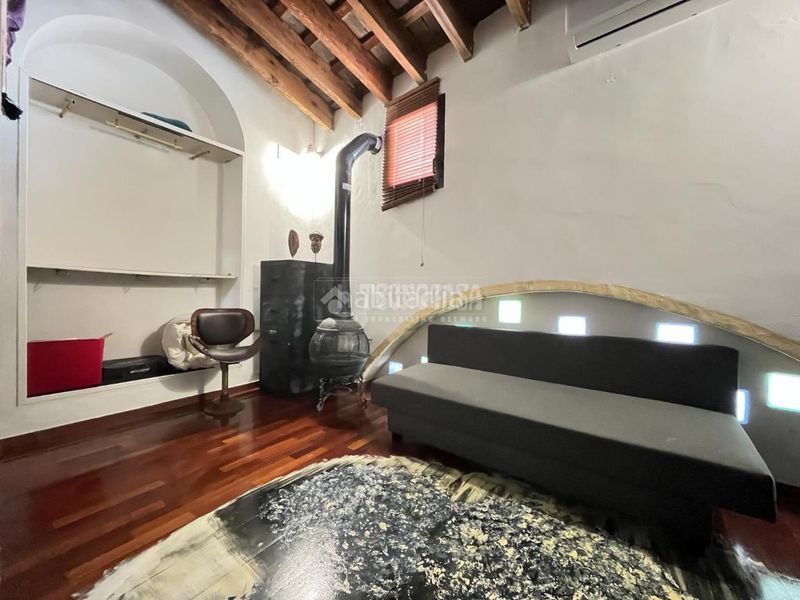 Foto c45271d8-0916-4d38-9da3-854664943c32. Casa aparellada a Centro Jerez de la Frontera