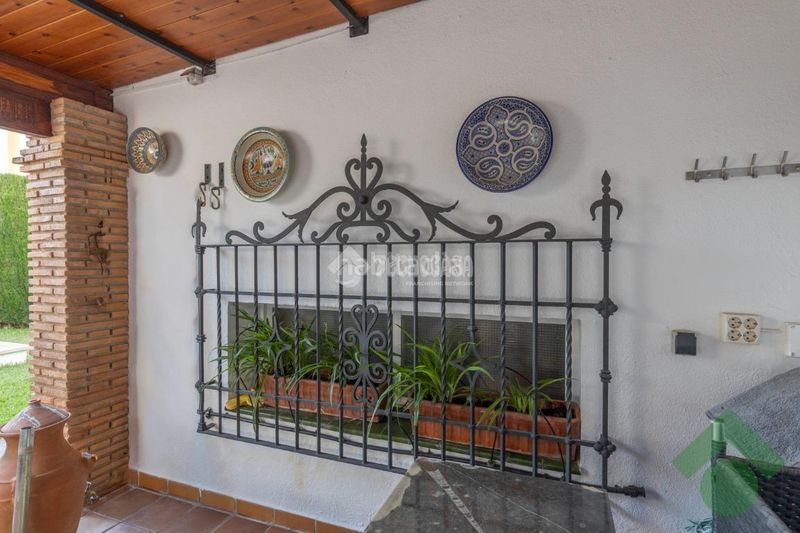 Foto 4d5510fa-a2a4-4c0a-ac63-77c5424f2a2d. Casa a Albolote