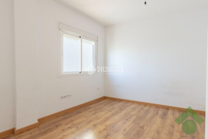 Foto 535be5ab-44c8-4c46-a458-5ac665c36bd4. Pis a Colomera