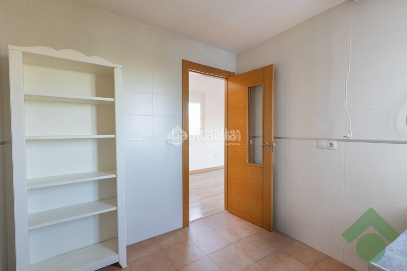 Foto a1d84488-cd67-4b5c-a4ef-0fc2f3f93cbf. Pis a Colomera