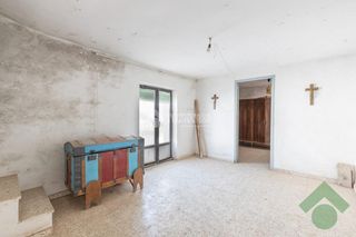Casa bifamiliare in Colomera. Casa en venta en colomera