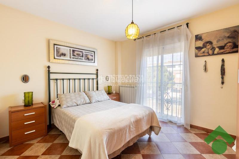 Foto 0c8ccd50-ebd6-4a07-bf8a-47585e944bcd. Casa  en venta en Atarfe