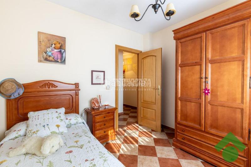 Foto 1a074df2-f5a5-4937-8bf2-f333e63f8f3c. Casa  en venta en Atarfe