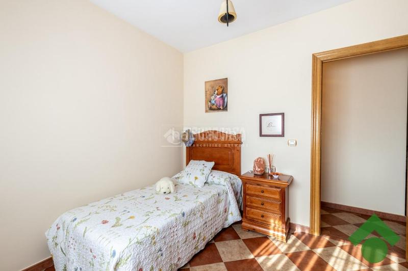 Foto 5c8b609e-a552-4b48-88cb-85e3baea8ef7. Casa  en venta en Atarfe