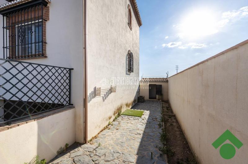 Foto 69a5c02c-c974-4f08-8c61-812f1bcbab85. Casa  en venta en Atarfe