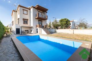 Casa a Atarfe. Casa en venta en atarfe