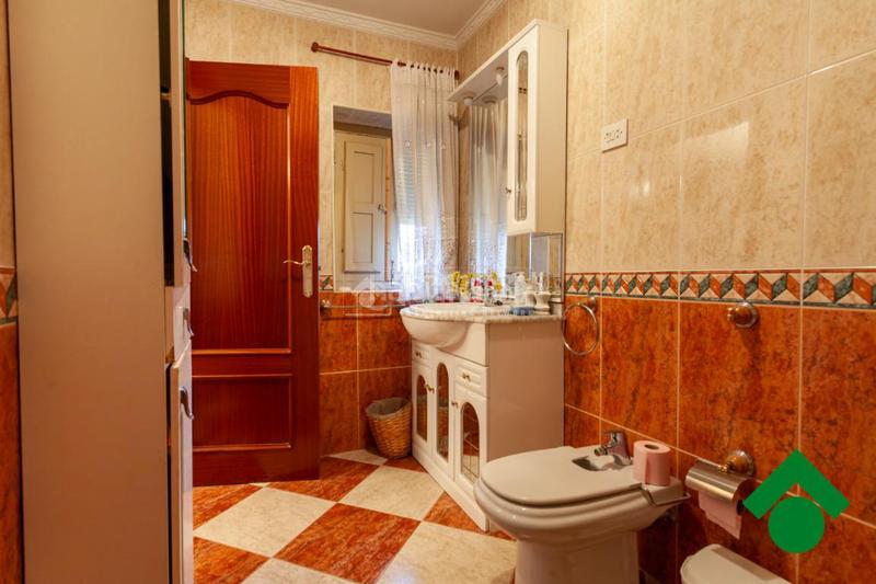 Foto 18d582f7-d569-4f5c-8f54-9d70bb674aee. Casa  en venta en Calicasas