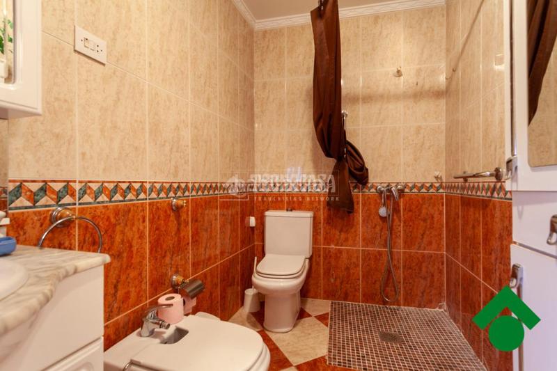 Foto 3fa9c946-720a-486f-865e-8de9773290b9. Casa  en venta en Calicasas