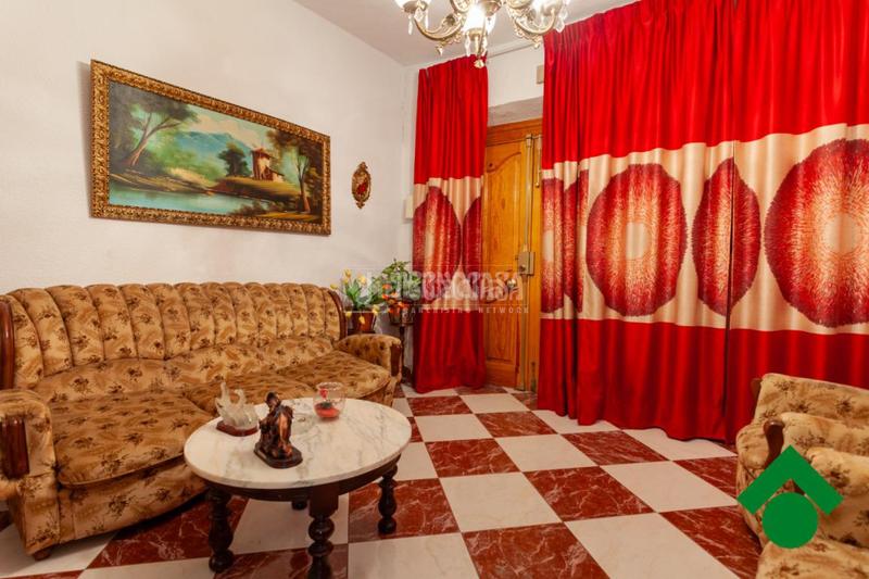 Foto 9ca64b65-488c-4523-8d30-6af2c54a64dc. Casa  en venta en Calicasas