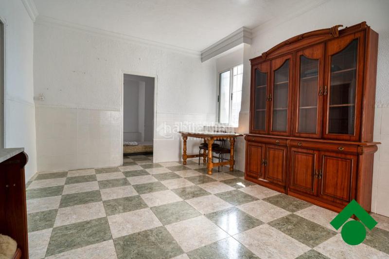 Foto a0f2ad3b-b5f4-449a-afc3-67abfb18834d. Casa aparellada a Colomera