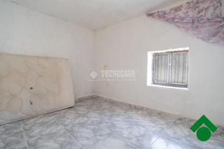 Casa aparellada a Colomera. Casa en venta en colomera