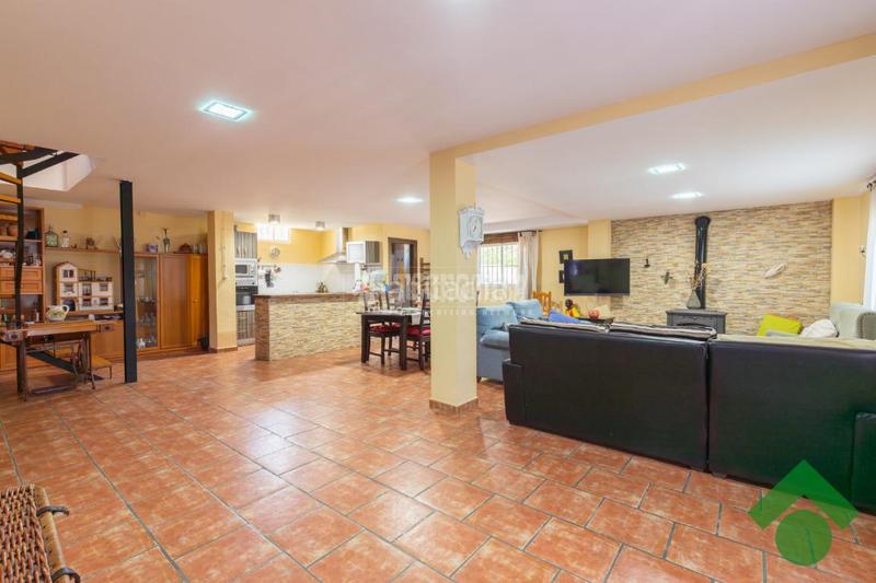 Foto 45700075-1216-4bd4-8109-faae597aff20. Casa  en venta en Atarfe
