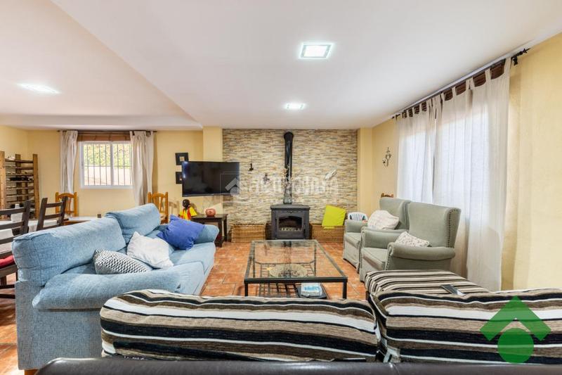 Foto b4285bef-9406-41d5-8dc5-77a7acc906be. Casa  en venta en Atarfe