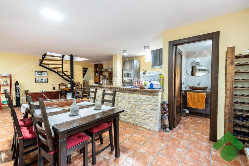 Foto e2051f87-e7e5-4066-967a-8d3a0bc1ffc4. Casa  en venta en Atarfe
