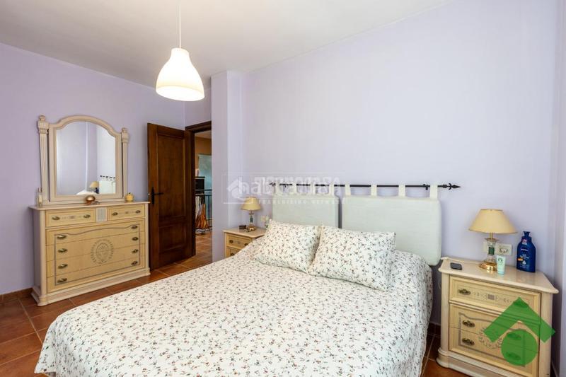 Foto fbeb5e7c-de76-453e-b194-5ec22b94c32b. Casa  en venta en Atarfe
