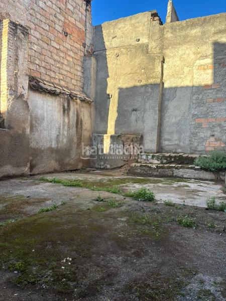 Foto ccd80b3b-aef9-4c4c-8234-d85173de46bd. Casa aparellada a Albolote