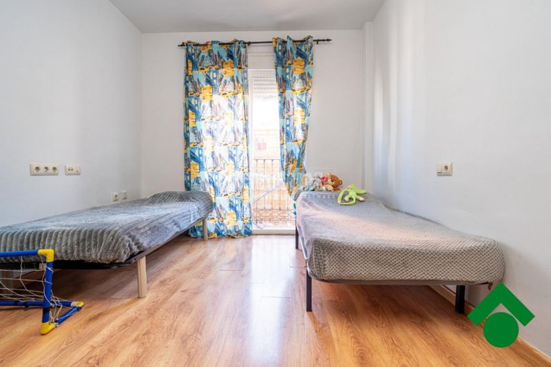 Foto 8f9e5f1a-4ed9-4611-9a7a-fc7a0fe05638. Pis a Albolote