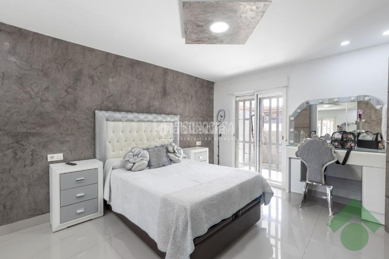 Foto b1cfb8c5-cfb8-4d93-9d89-33e8a856d646. Casa aparellada amb calefacció a Albolote