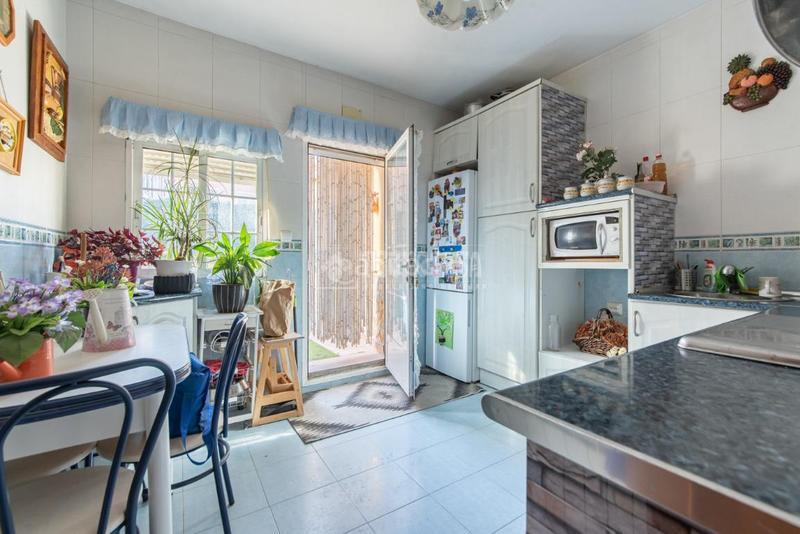 Foto 899bb2ef-bc98-4ea3-9dca-5471cc48c3d4. Casa in Cobeña