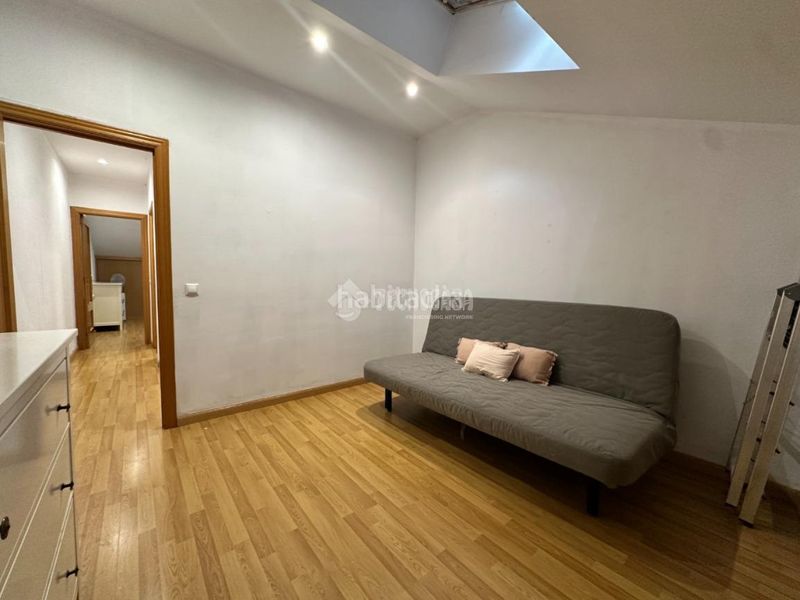 Foto a5479cca-c1eb-4fce-8a7a-16b0d6d10fdc. Duplex with heating in Algete centro Algete