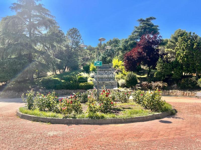 Foto 763fa10e-6062-431e-b098-d9dc4ec76206. Maison jumelée dans Ciudad 70 Coslada