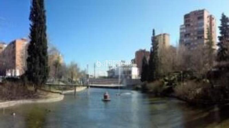 Foto 91bb7fec-7010-405e-824b-ec5abe487a71. Maison jumelée dans Ciudad 70 Coslada