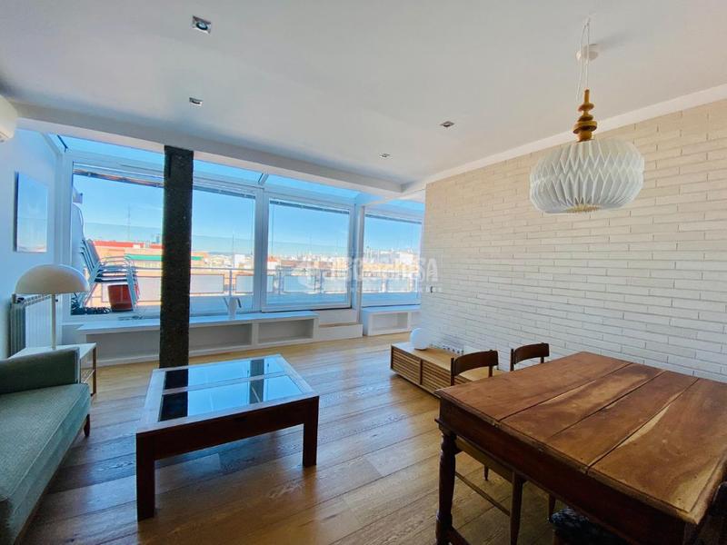 Foto 098c47a8-0bb1-4f90-b27a-4a20f6745a18. Rent penthouse with heating in Guindalera Madrid